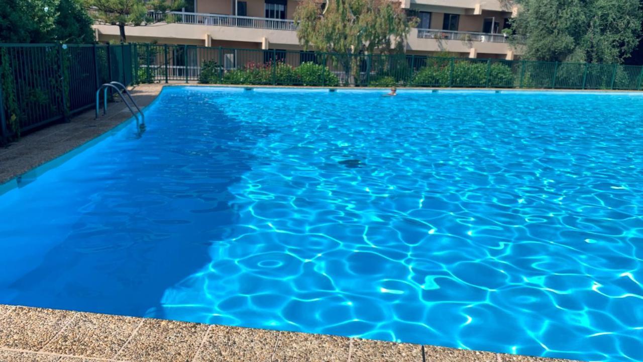 Sea View Apartment In Residence With Swimming Pool! Nice Buitenkant foto